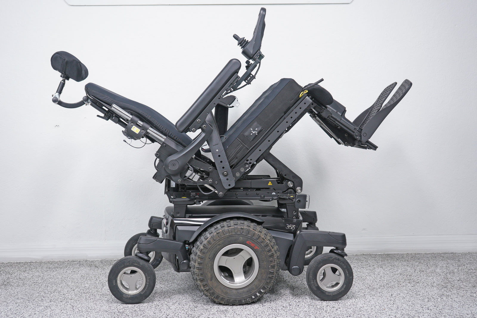 Magic 360 Off-Road Powerchair Seat lift Tilt Recline & Legs - 9057