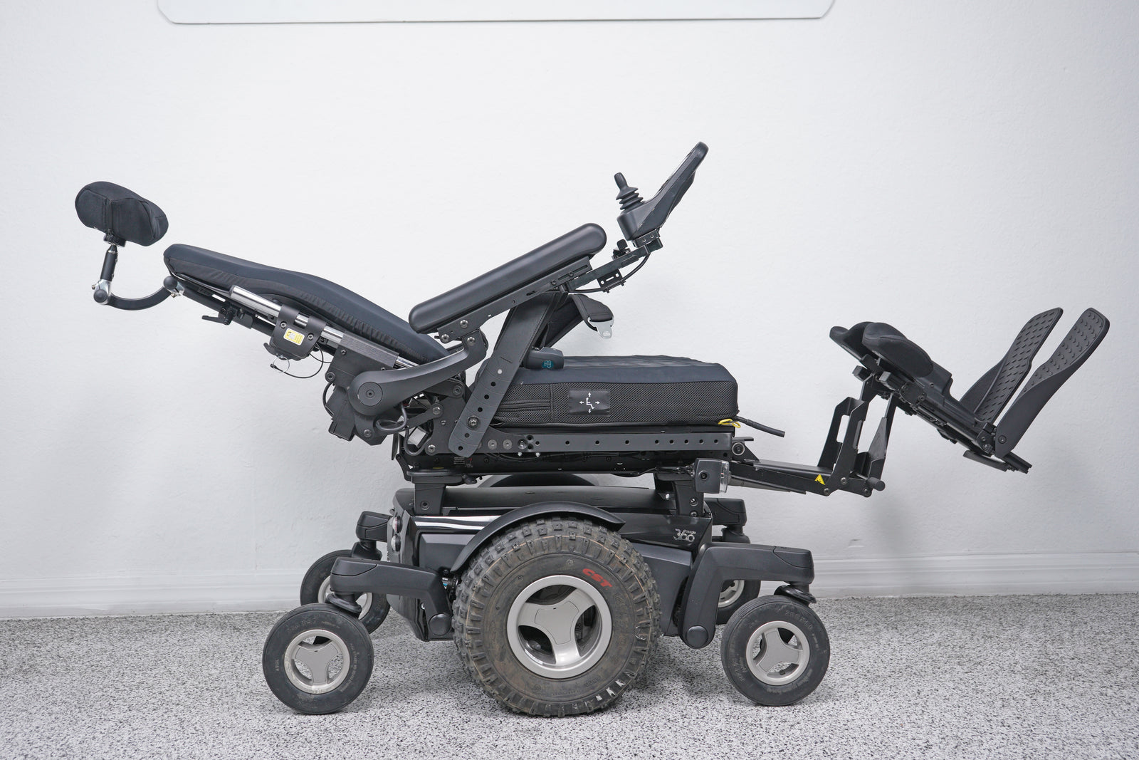Magic 360 Off-Road Powerchair Seat lift Tilt Recline & Legs - 9057