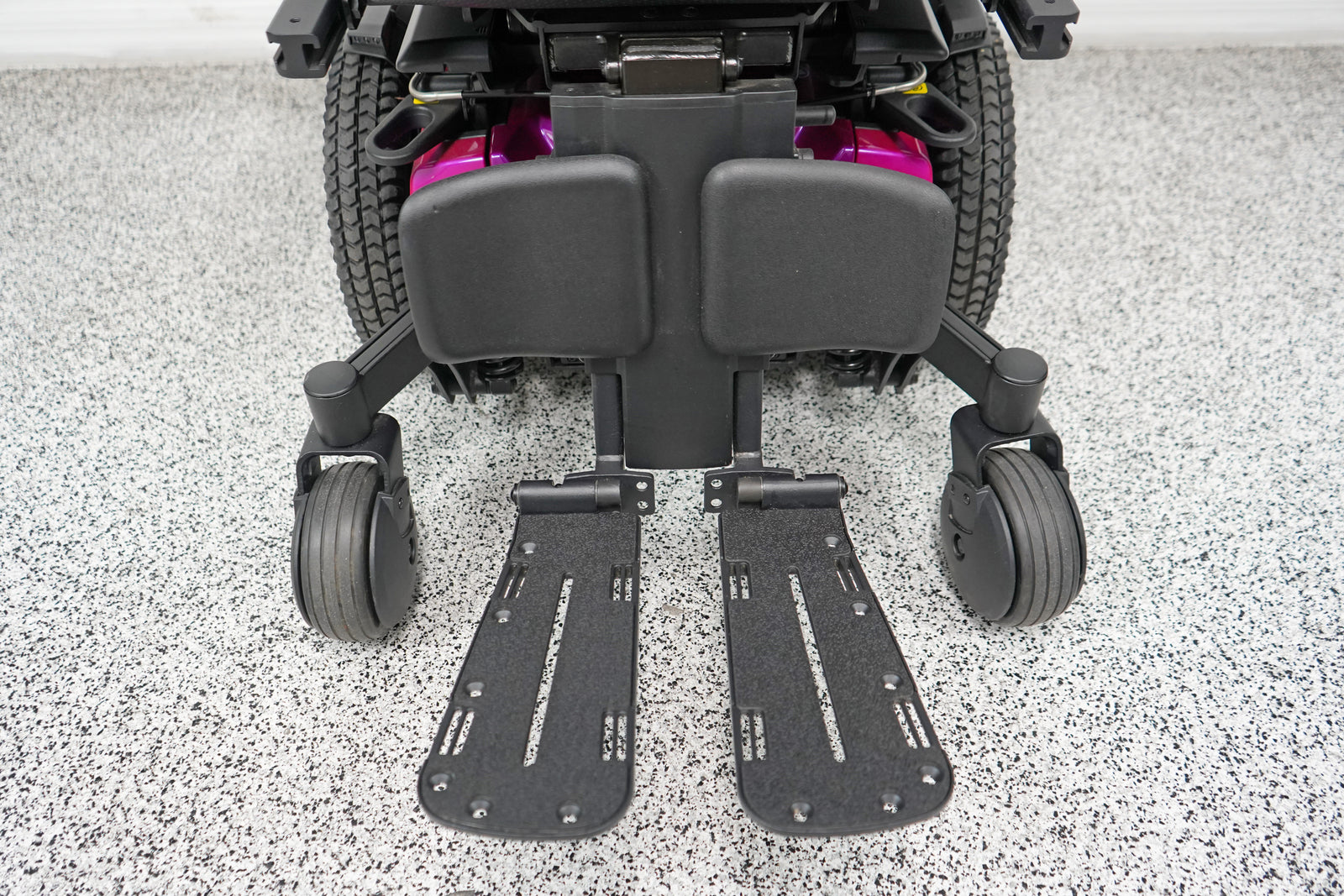 Quantum Edge 3 Power Wheelchair with 12" iLevel Seat Lift - 9075