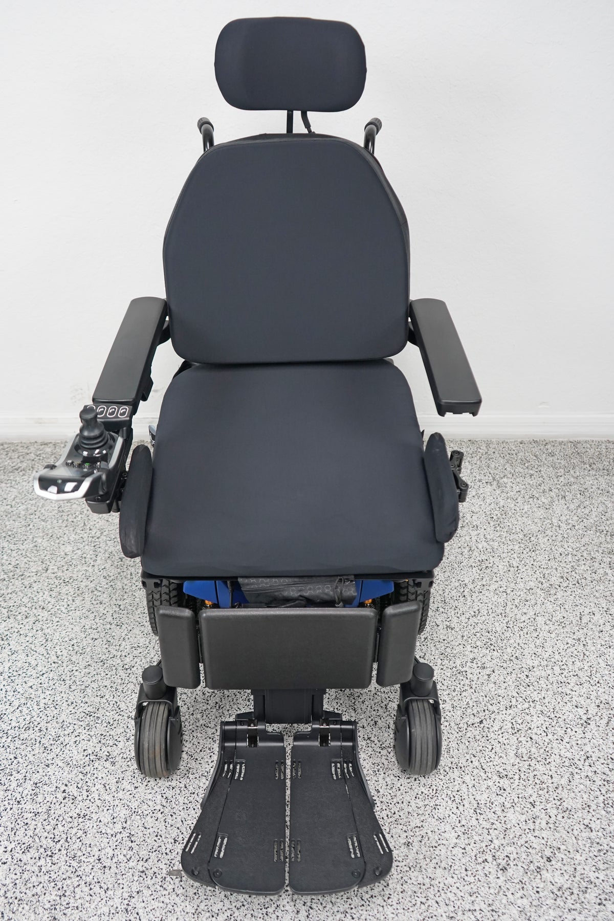 Quantum Edge 3 Power Wheelchair 12" iLevel Seat Lift, Tilt, Recline & Legs - 9130