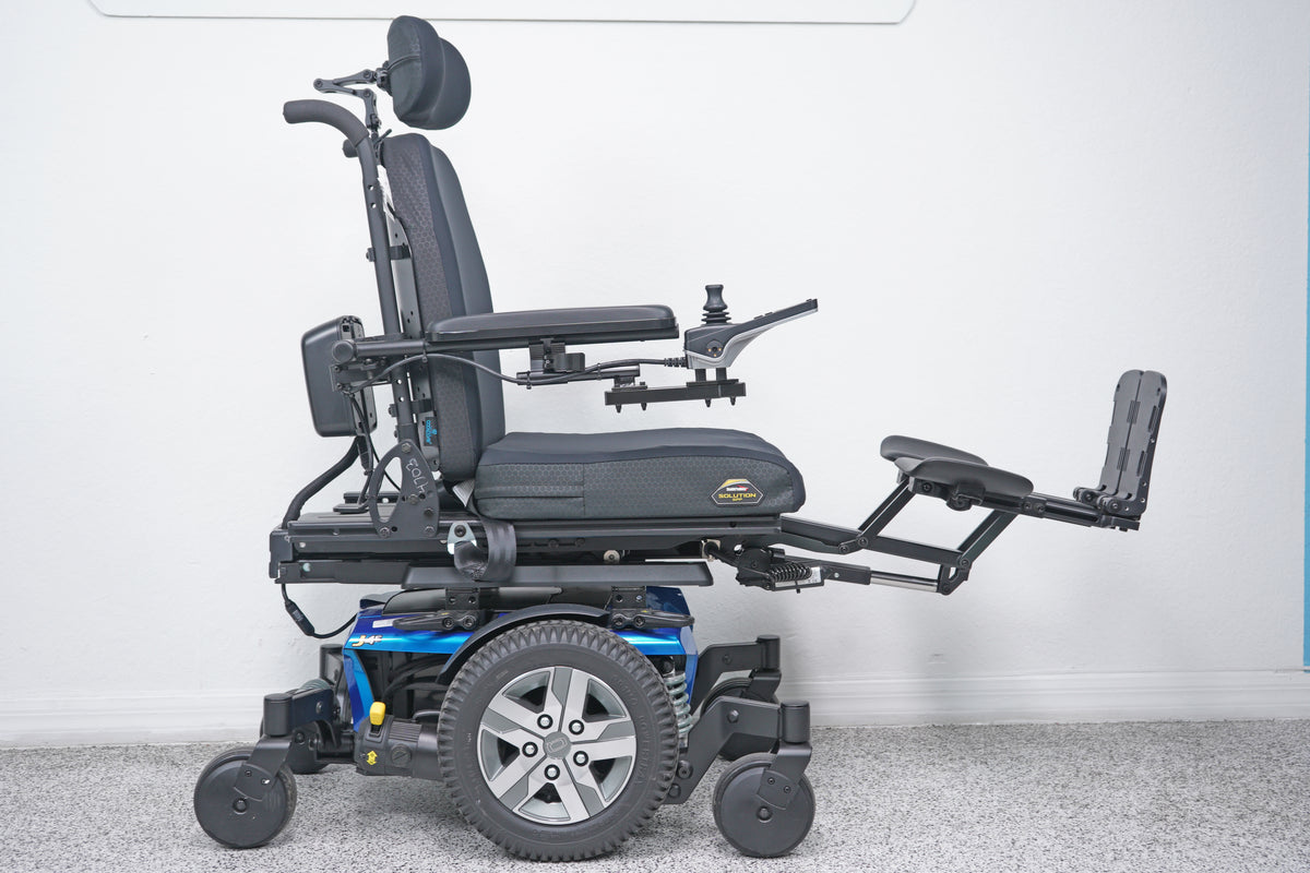 Quantum J4E Power Wheelchair 10" Seat Lift, Tilt & Legs - 9128