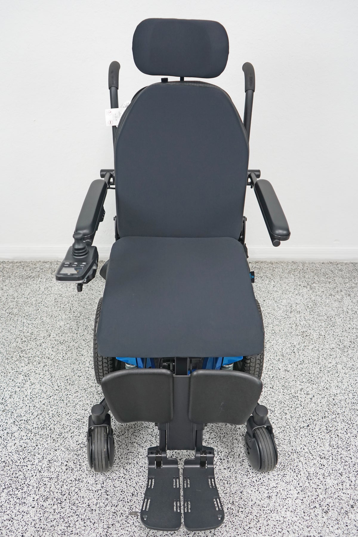 Quantum J4E Power Wheelchair 10" Seat Lift, Tilt & Legs - 9128