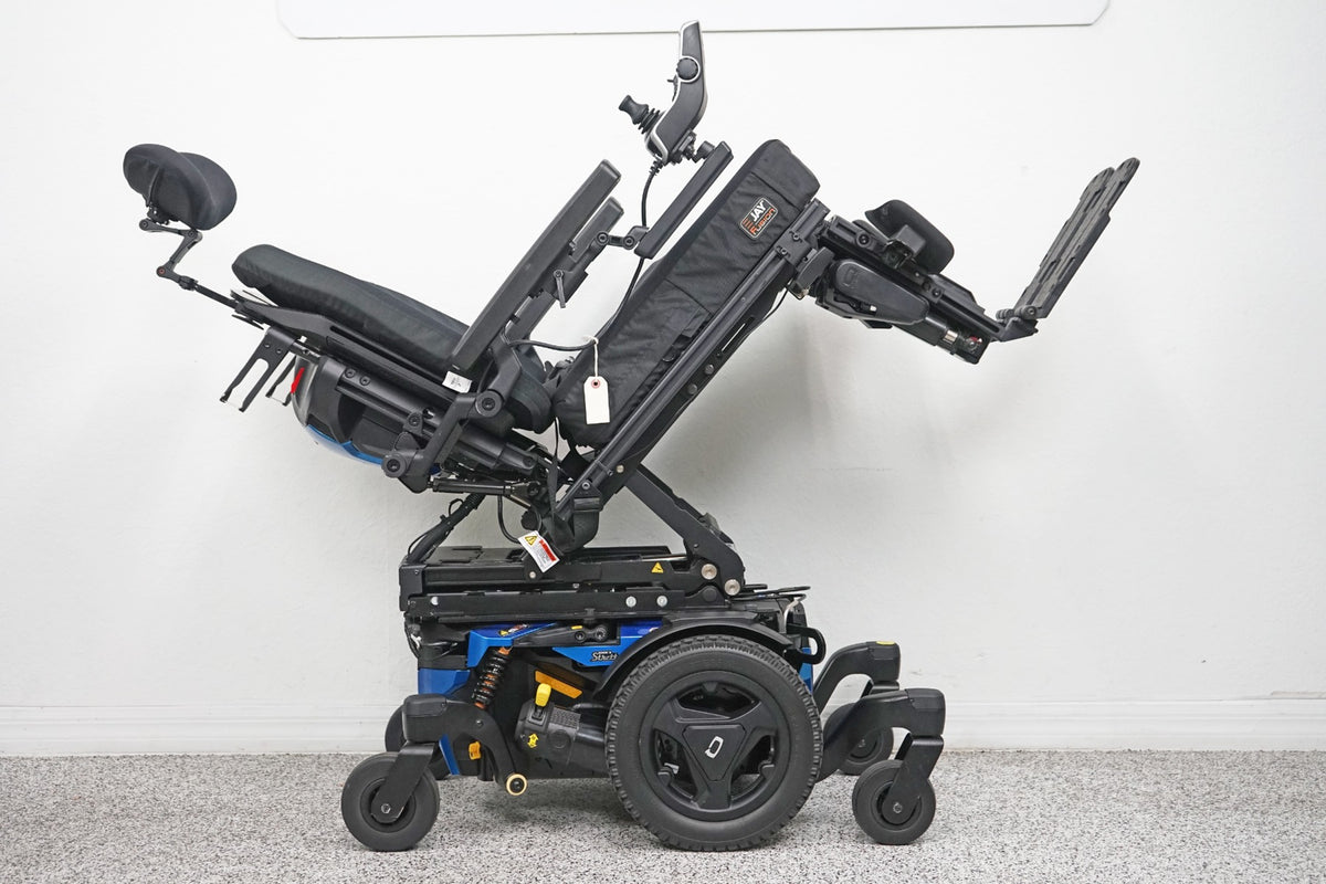 Quantum Edge 3 Stretto Power Wheelchair 12" iLevel Seat Lift, Tilt, Recline & Legs - 5767