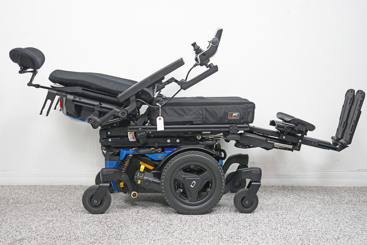Quantum Edge 3 Stretto Power Wheelchair 12" iLevel Seat Lift, Tilt, Recline & Legs - 5767