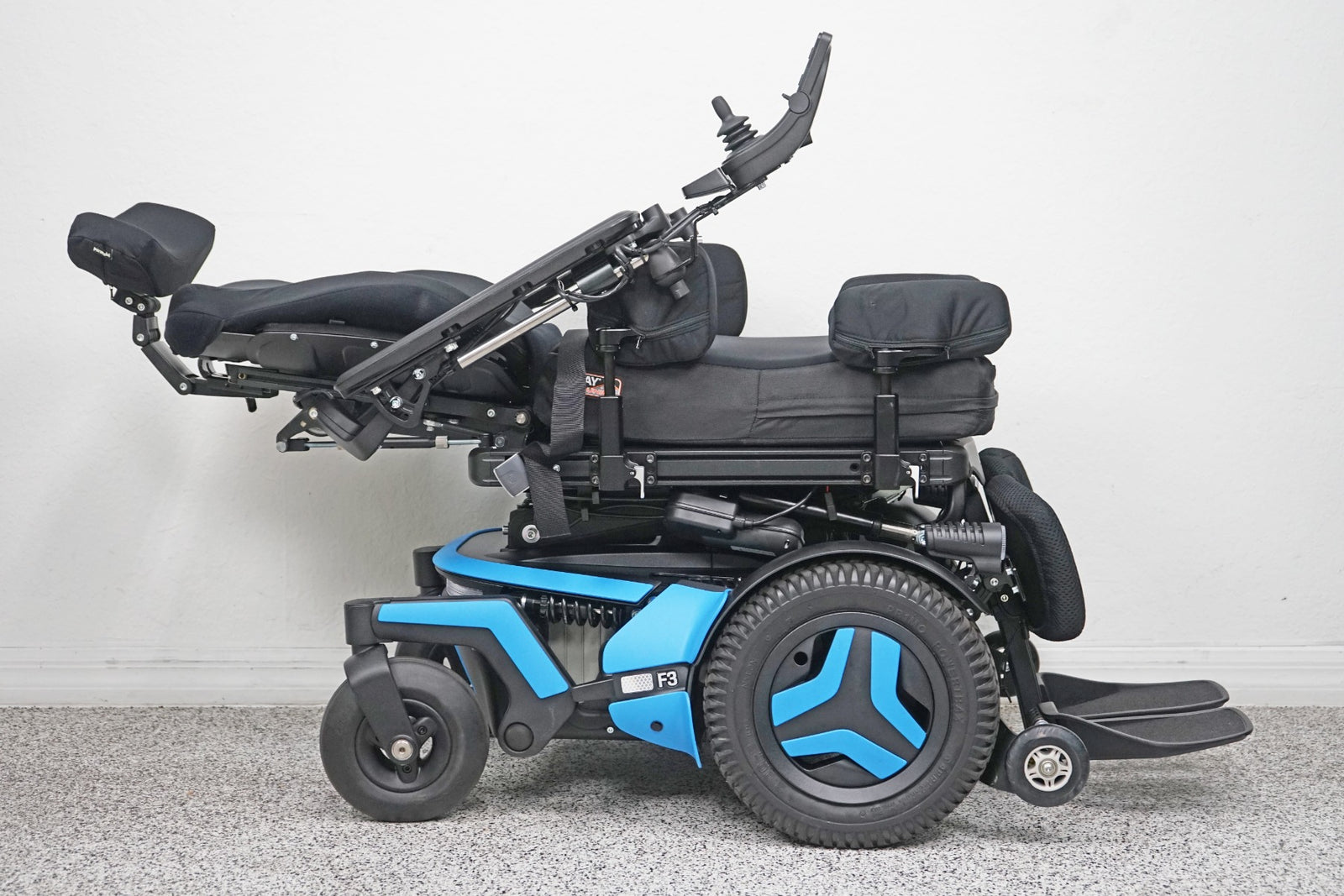 Permobil F3 Power Wheelchair 12" Seat Lift, Tilt, Recline, Legs & Anterior Tilt - 5928