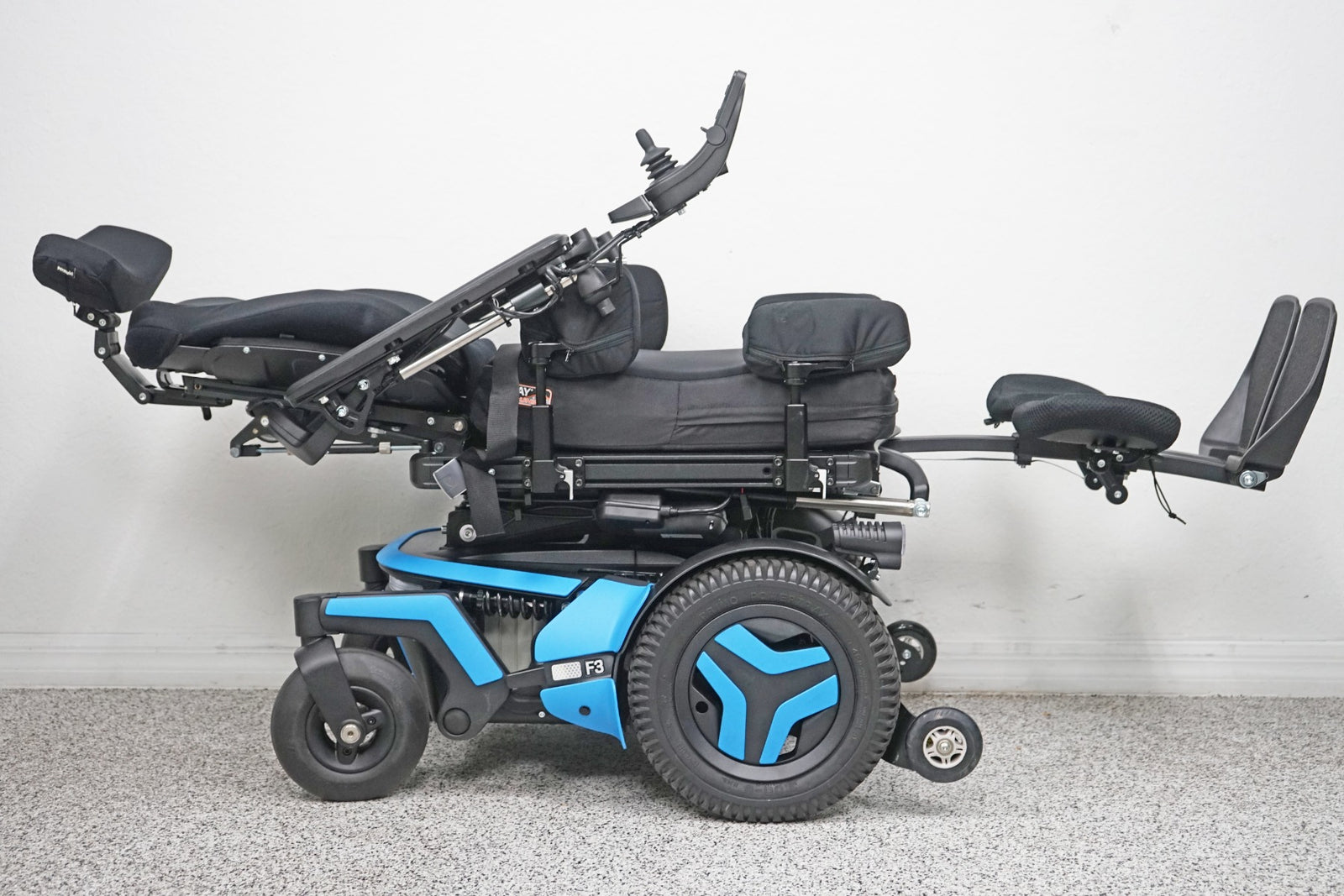 Permobil F3 Power Wheelchair 12" Seat Lift, Tilt, Recline, Legs & Anterior Tilt - 5928