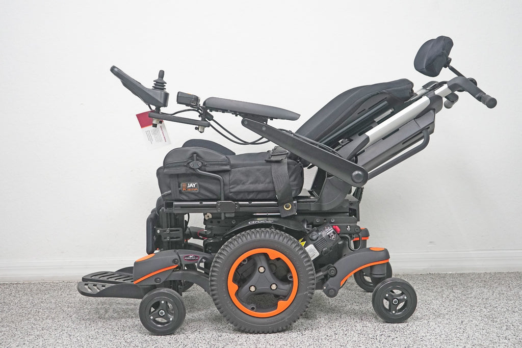 Quickie Q700 M Power Wheelchair Seat Lift, Tilt, Recline & Legs - 7767