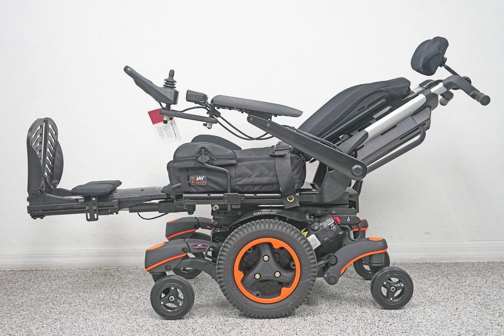 Quickie Q700 M Power Wheelchair Seat Lift, Tilt, Recline & Legs - 7767