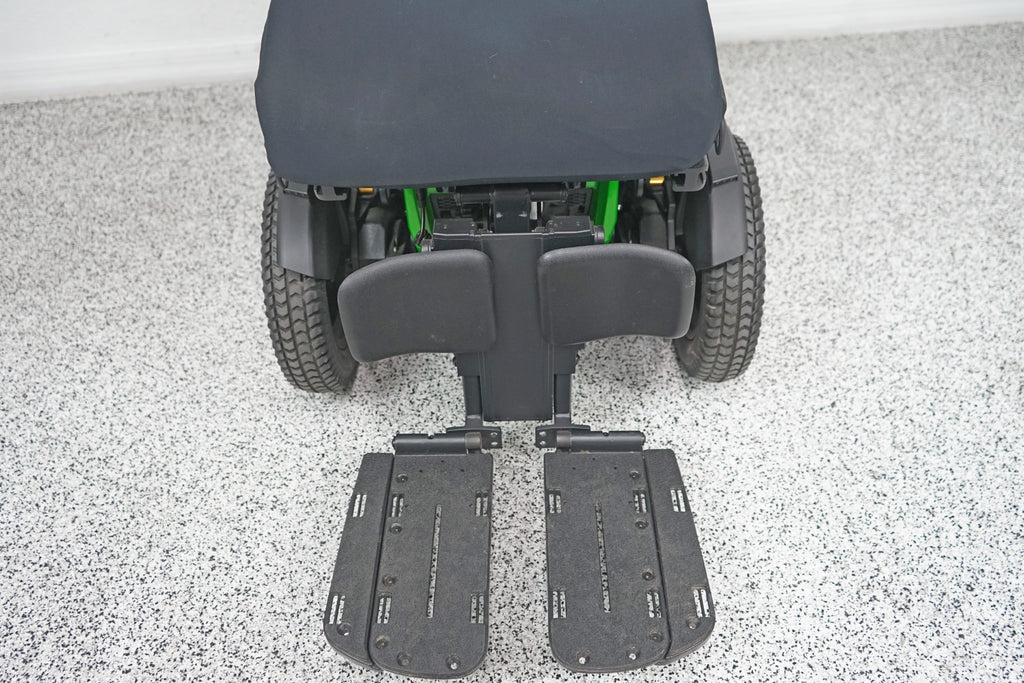 Quantum 4Front 2 Power Wheelchair Seat Lift & Legs - 7848