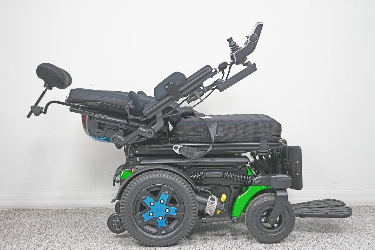Quantum R-Trak Power Wheelchair Seat Lift, Tilt, Recline & Legs - 7813