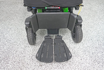 Quantum R-Trak Power Wheelchair Seat Lift, Tilt, Recline & Legs - 7813