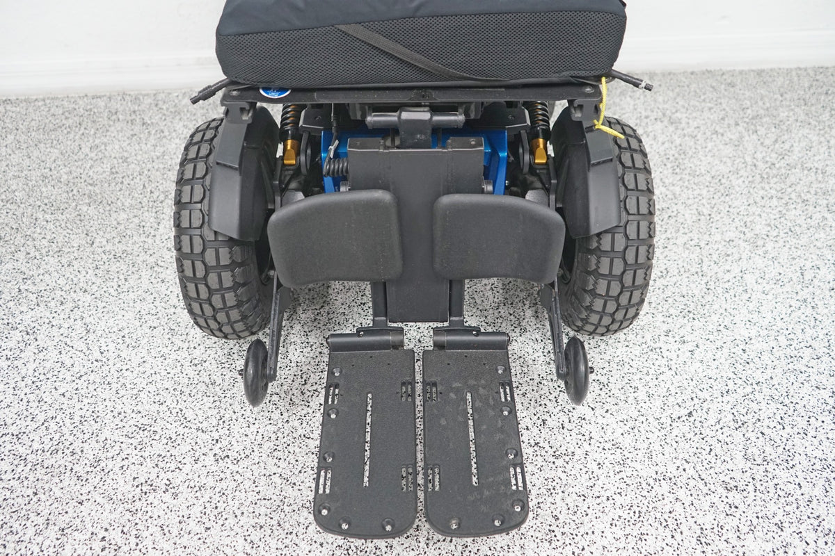 Quantum 4Front 2 Power Wheelchair Seat Lift, Tilt, Recline & Legs - 7847