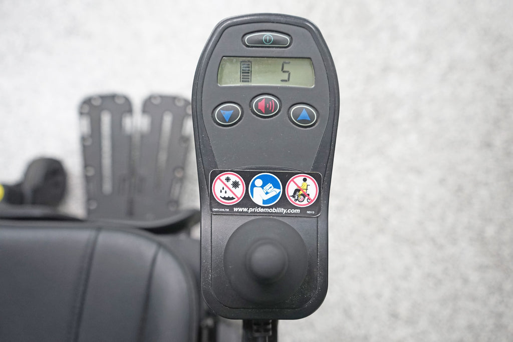 Quantum Q6 Edge 3 Stretto Power Wheelchair - 5944