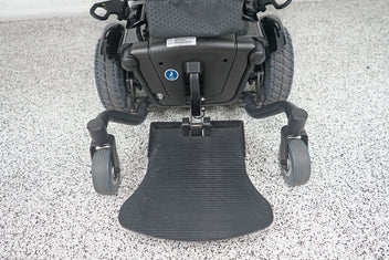 Quantum J6 Power Wheelchair  - 8121