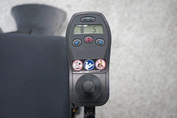 Quantum J6 Power Wheelchair  - 8121