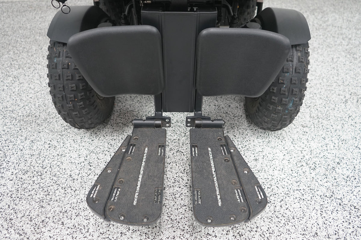 Quantum Outback All Terrain Power Wheelchair Seat Lift, Tilt, Recline & Legs - 8134