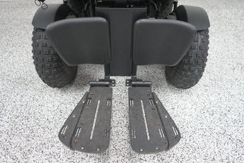 Quantum Outback All Terrain Power Wheelchair Seat Lift, Tilt, Recline & Legs - 8134