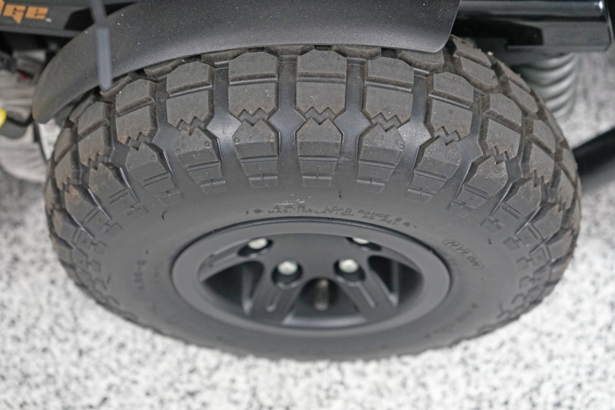 Quantum Q6 Edge Power Wheelchair 7" Seat Lift & Large Knobby Tires - 6382