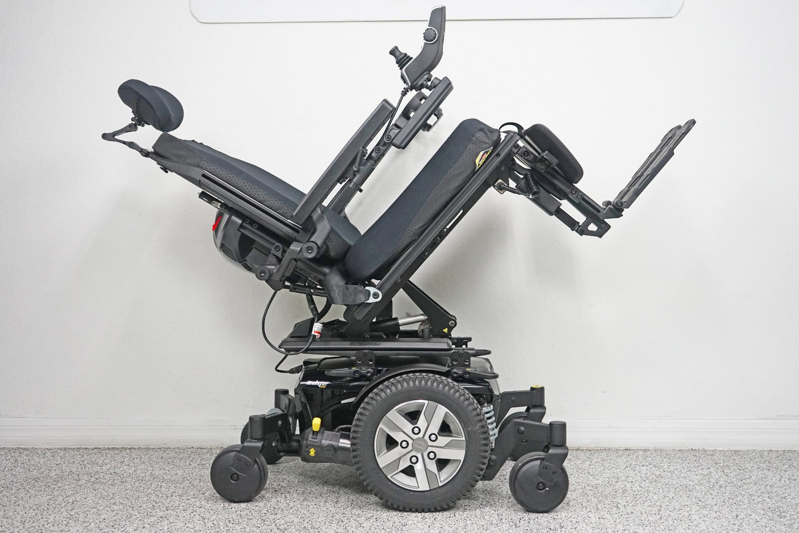 Quantum Q6 Edge 2.0 Power Wheelchair Tilt, Recline & Legs - 6429