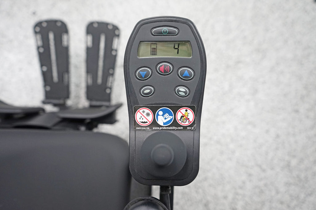 Quantum J4 Power Wheelchair Tilt & Legs - 6518