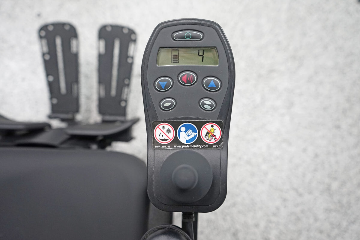 Quantum J4 Power Wheelchair Tilt & Legs - 6518