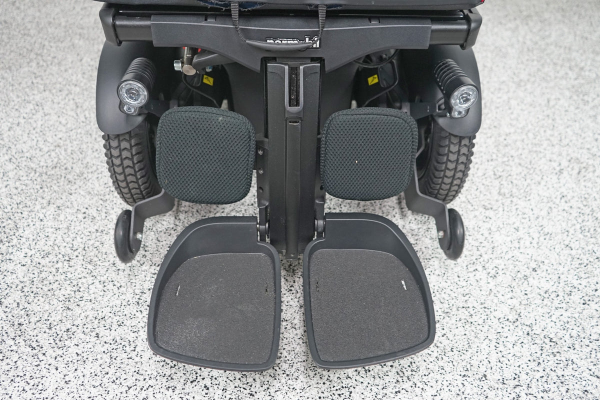 Permobil F5 Power Wheelchair Seat Lift, Tilt, Recline, Legs & Anterior Tilt - 8400