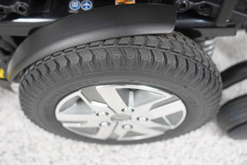 Quantum J4 HD Power Wheelchair Tilt & Legs - 8487