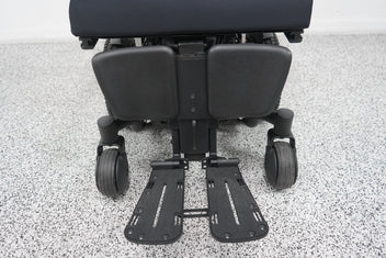 Quantum J4 HD Power Wheelchair Tilt & Legs - 8487