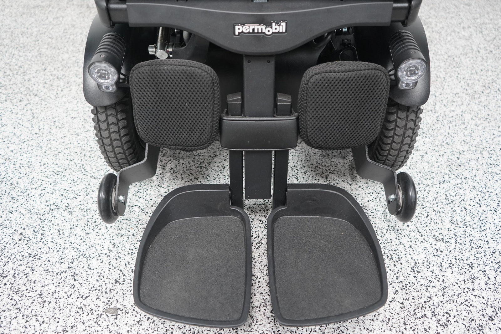 Permobil F3 Power Wheelchair 12" Seat Lift, Tilt, Recline & Legs - 8534