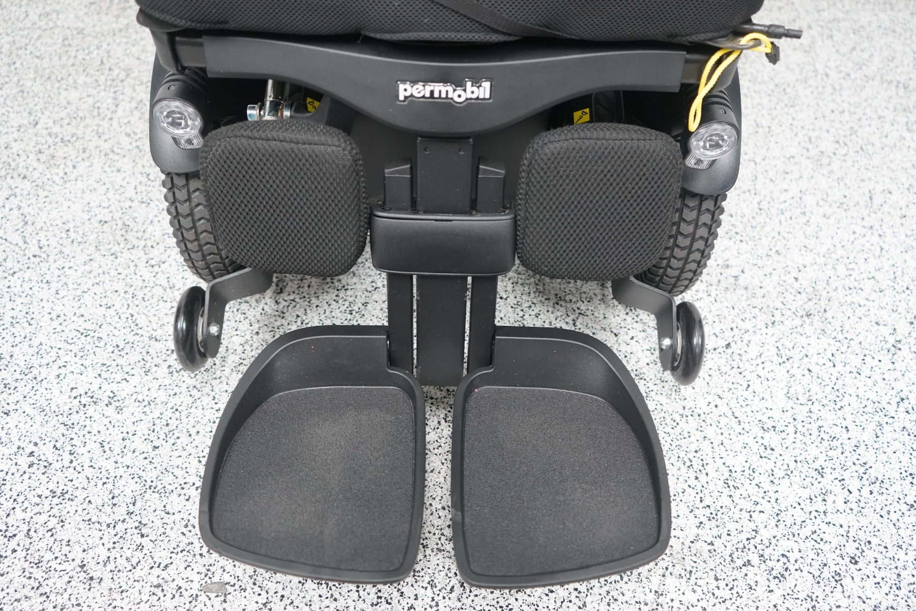 Permobil F3 Power Wheelchair 12" Seat Lift, Tilt, Recline, Legs & Anterior Tilt - 8672
