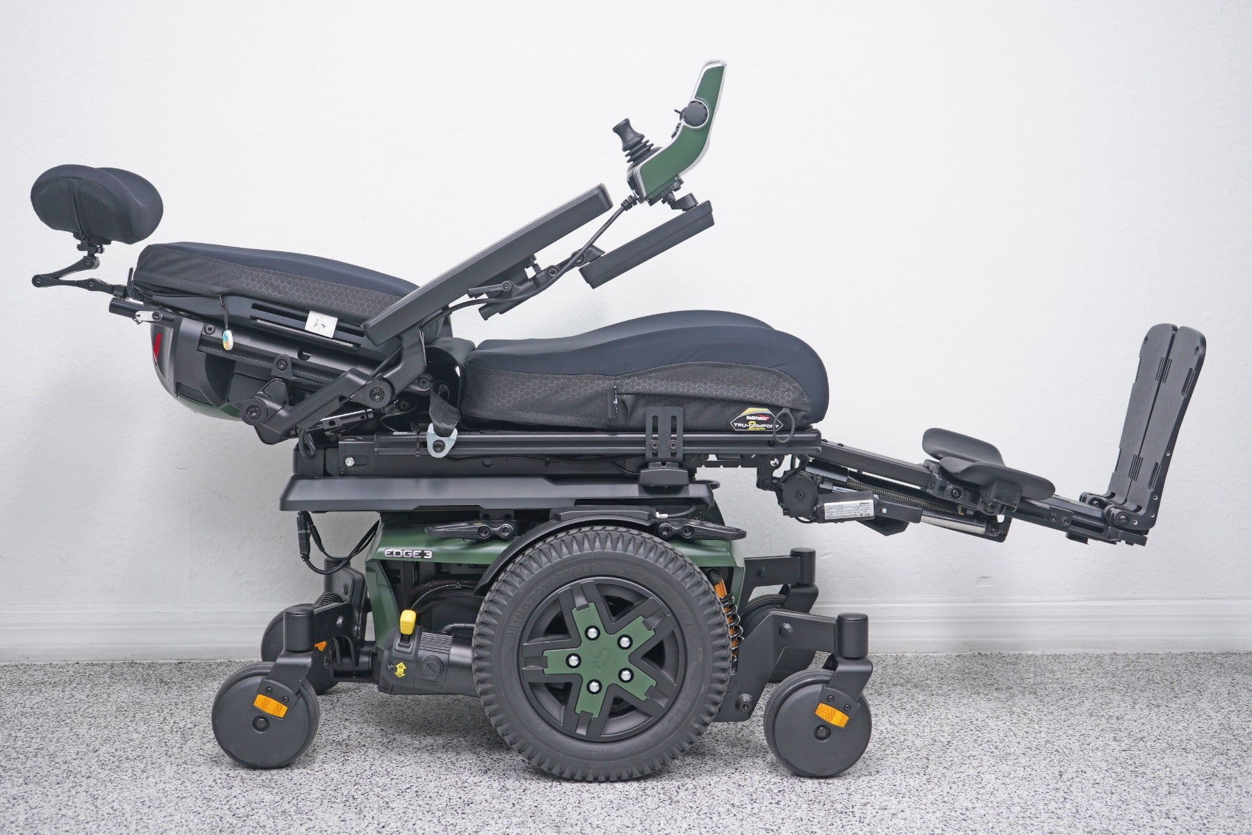 Quantum Edge 3 Power Wheelchair 12" iLevel Seat Lift, Tilt, Recline, Legs & Anterior Tilt - 8817