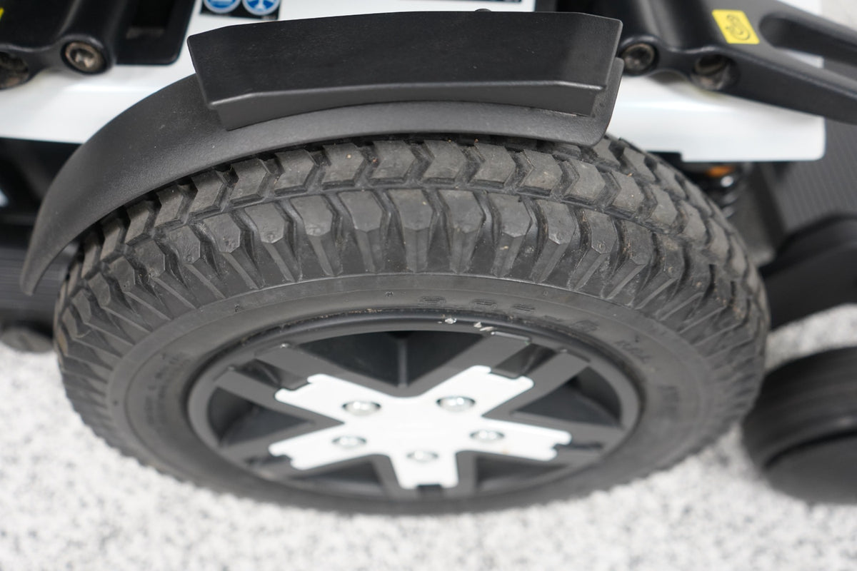 Quantum Edge 3 Power Wheelchair 7" Seat Lift - 8734