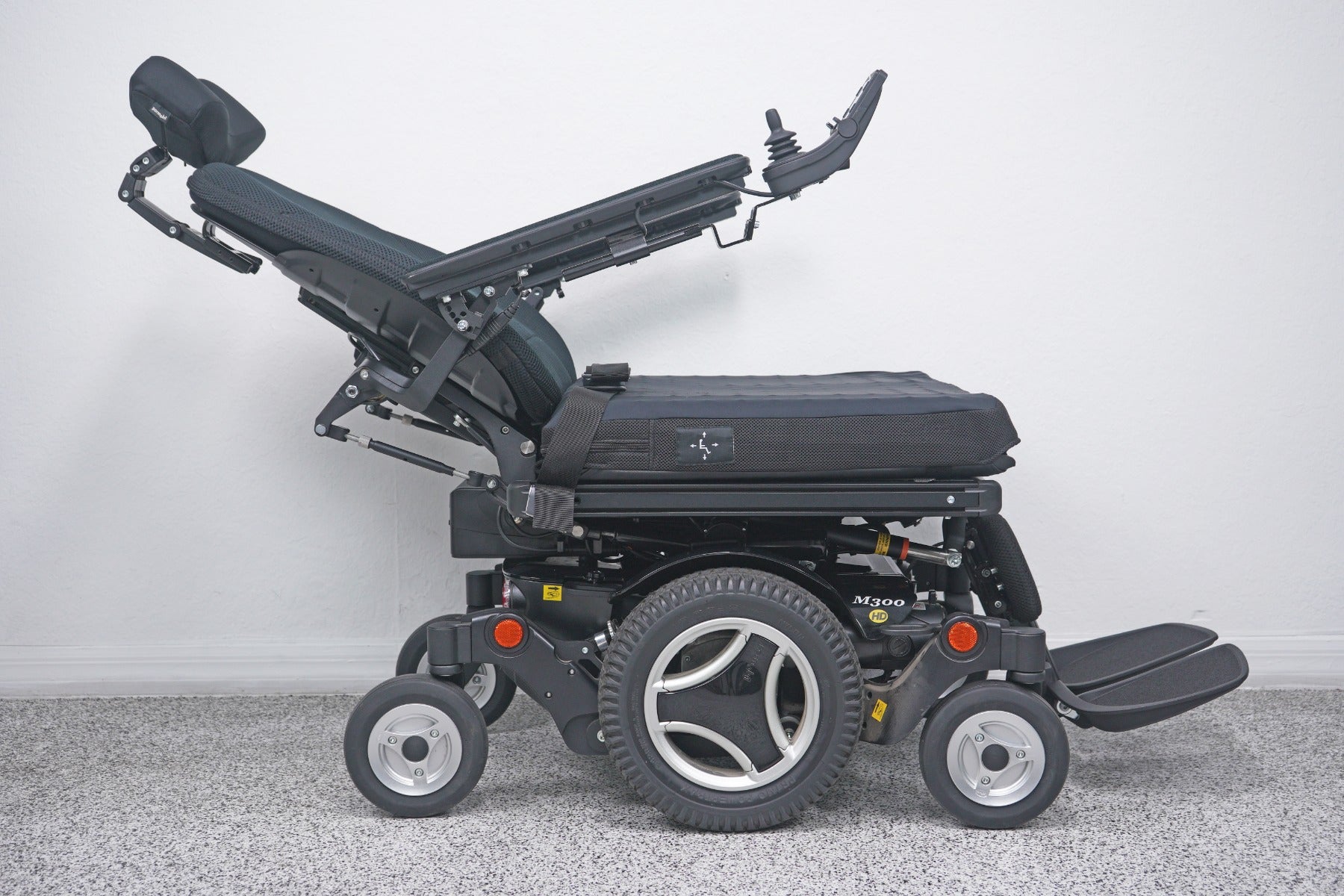 Permobil M300 HD Power Wheelchair Seat Lift, Tilt, Recline & Legs - 8864