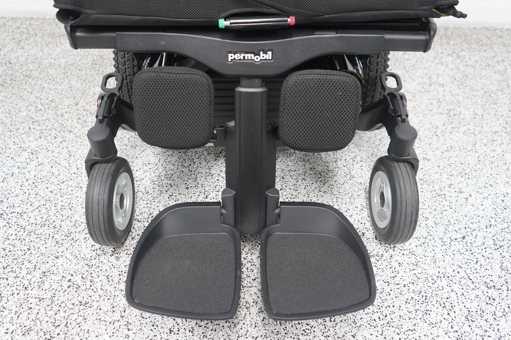 Permobil M300 HD Power Wheelchair Seat Lift, Tilt, Recline & Legs - 8864