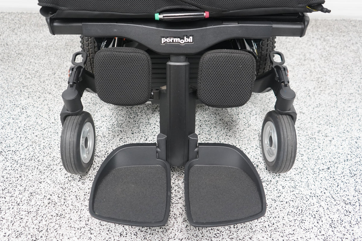 Permobil M300 HD Power Wheelchair Seat Lift, Tilt, Recline & Legs - 8864
