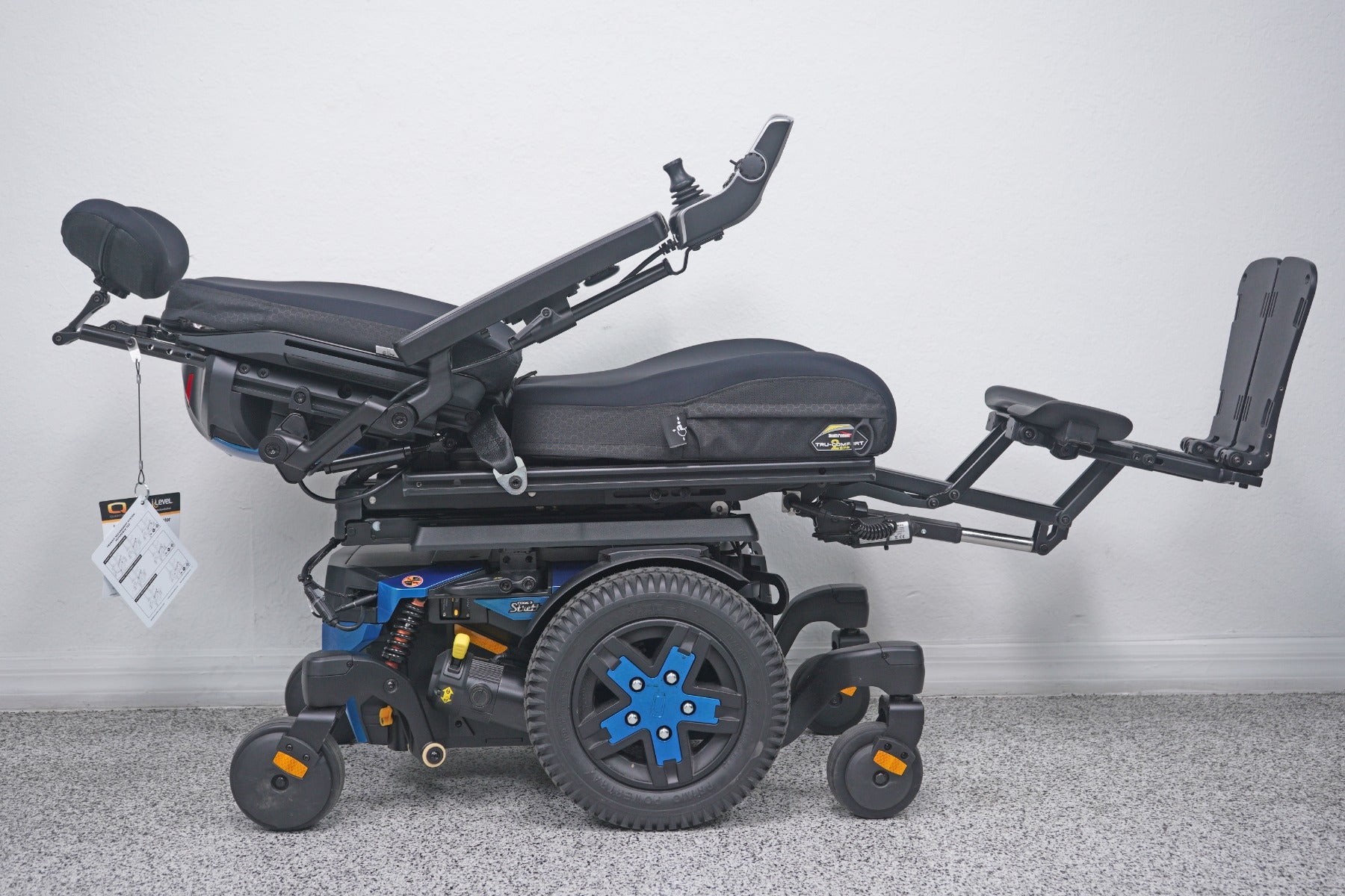 Quantum Edge 3 Stretto Power Wheelchair 12" iLevel Seat Lift, Tilt, Recline & Legs - 8984