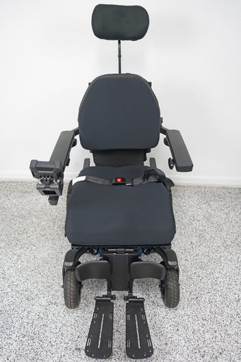 Quantum R-Trak Power Wheelchair Seat Lift, Tilt, Recline & Legs - 9018