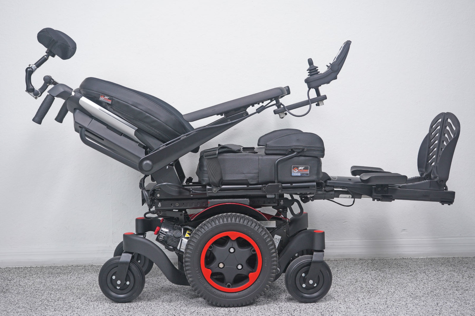 Quickie Q300 M Mini Power Wheelchair Seat Lift, Tilt, Recline & Legs - 9008