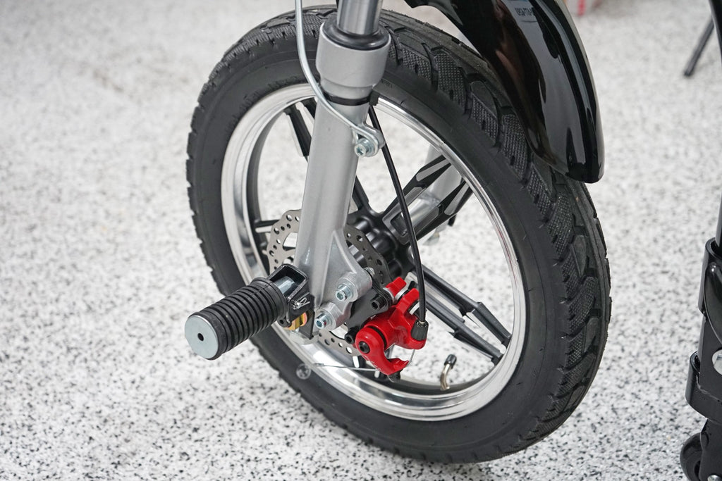 Chaser 1000 High Speed Leisure Scooter by Freedom Scooters