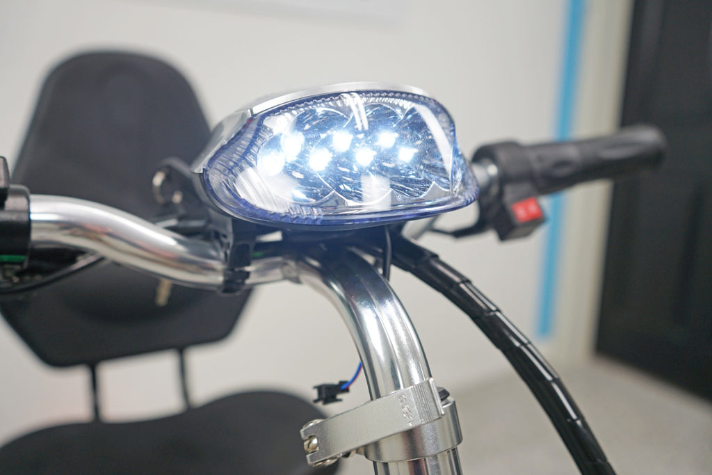 Chaser 1000 High Speed Leisure Scooter by Freedom Scooters