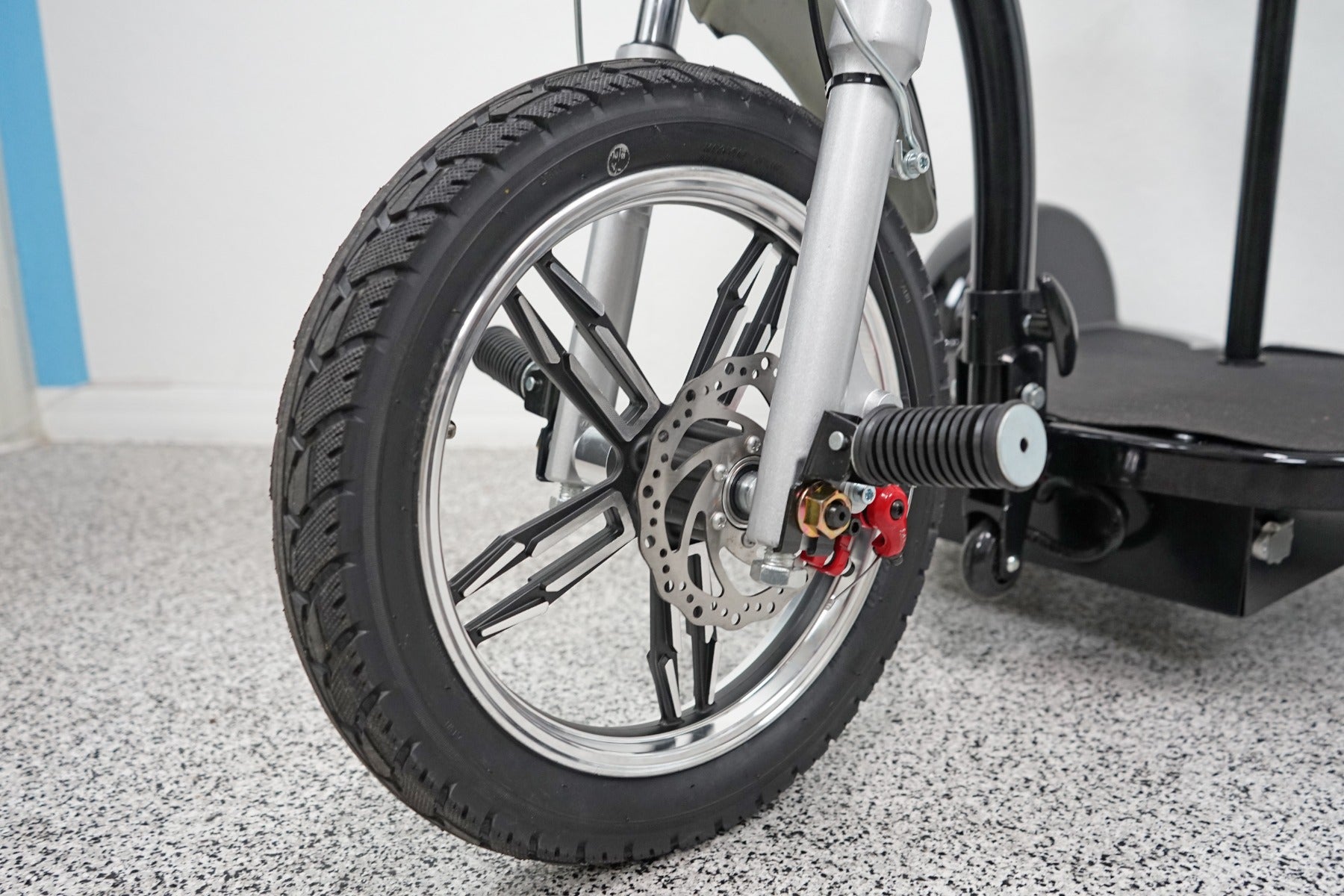Chaser 1000 High Speed Leisure Scooter by Freedom Scooters