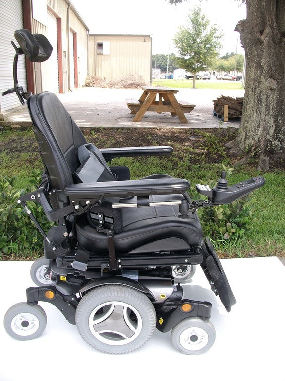 Permobil M300 HD Power Chair with TILT, RECLINE, LEGS & SEAT LIFT - Used Wheelchairs (Silver)