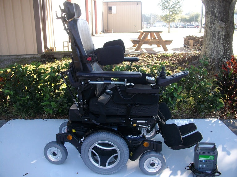 Permobil M300 Power Chair with TILT, RECLINE, LEGS & SEAT LIFT - Used Wheelchairs (Black)