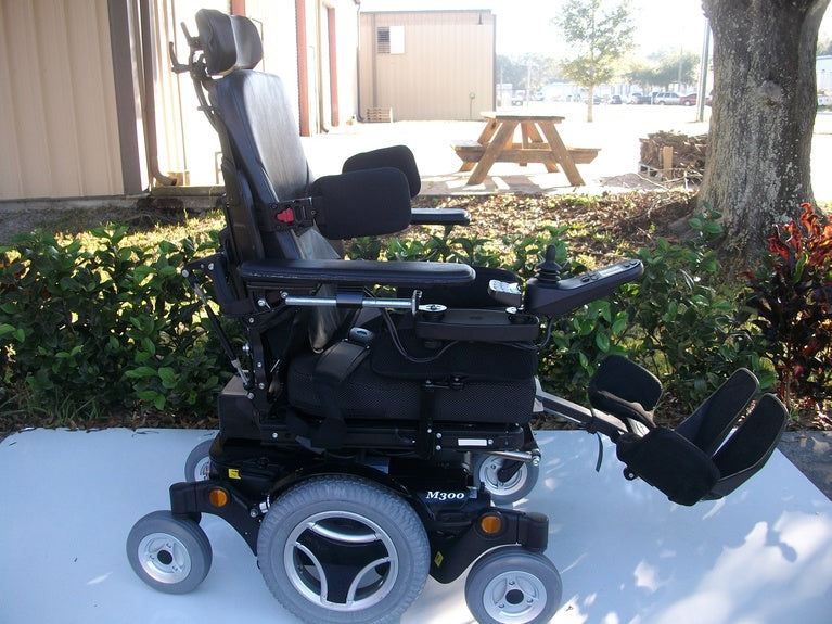 Permobil M300 Power Chair with TILT, RECLINE, LEGS & SEAT LIFT - Used Wheelchairs (Black)
