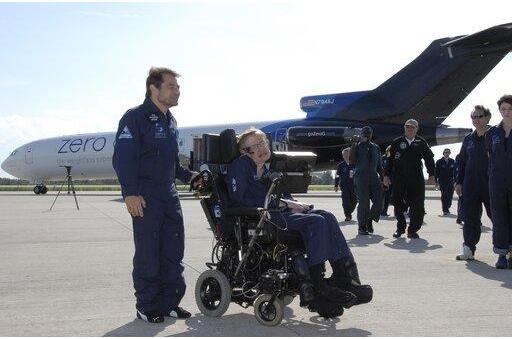 Stephen_Hawking_in_wheelchair